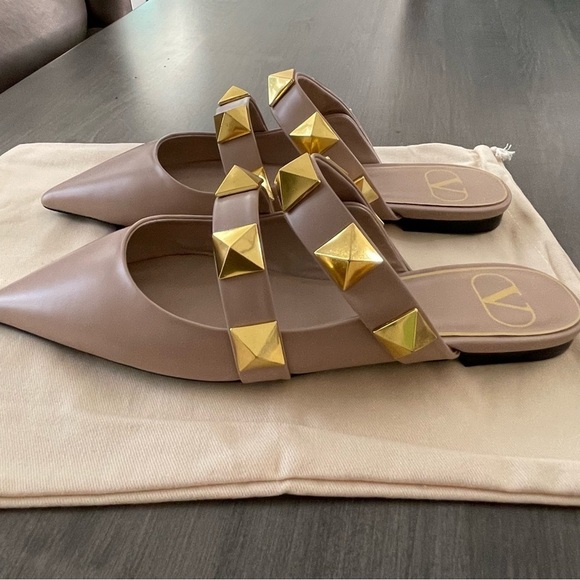 Valentino Beige Leather Rockstud-embellishment pointed-toe mules size 7.5 NEW! - Picture 3 of 12